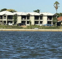 Lake Breeze - Accommodation Newcastle