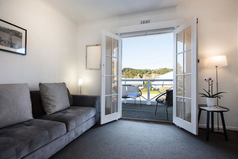 Lake Daylesford Apartment 5 - Accommodation Newcastle 2