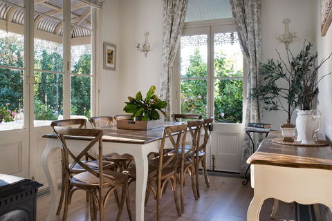 Lake Daylesford Country House - Accommodation Newcastle 0