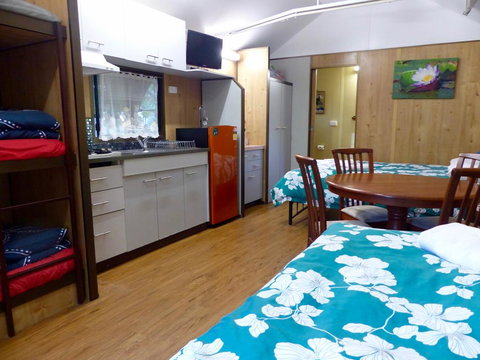Lake Eacham Tourist Park & Cabins - Accommodation Newcastle 0