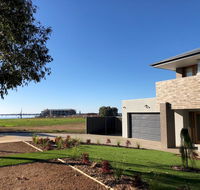 Lake Resort on Black Bull - Accommodation Newcastle