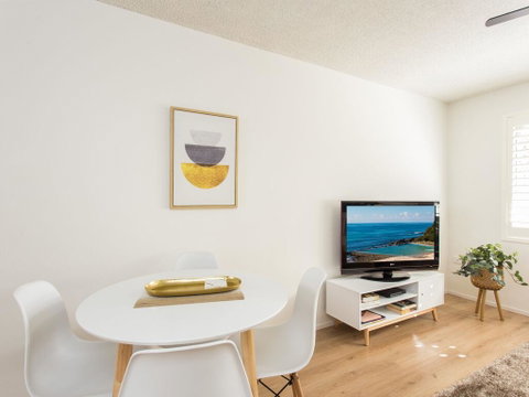 Lakes Way - Accommodation Newcastle 2