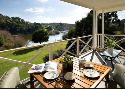 Lakeside Suites - Accommodation Newcastle 1