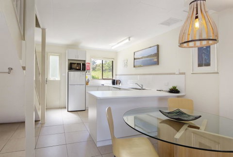 Lakeside Townhouse - Accommodation Newcastle 1