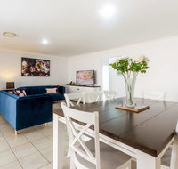Large Executive and Family Home - Flinders View - Accommodation Newcastle