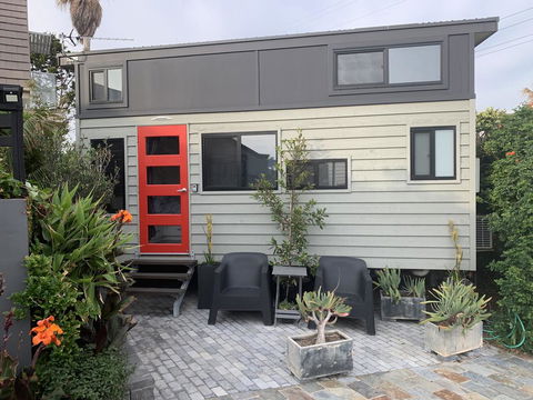 LH@LBH (Little House @ Little Blow Hole) - Accommodation Newcastle 0