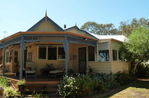 Lilys By The Lake - Raymond Island Accommodation - Accommodation Newcastle 1