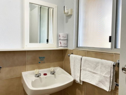 Limestone Coast Tourist Park - Accommodation Newcastle 0
