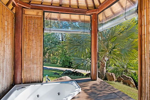 Limpinwood Lodge - Accommodation Newcastle 0