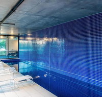 Luxury 2BR Yarra River Views WIFI-Netflix-Pool-Gym - Accommodation Newcastle