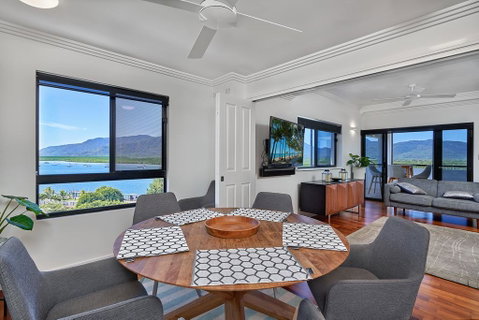 Luxury Cairns Penthouse Apt With Ocean Views (903) - Accommodation Newcastle 3