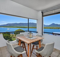 Luxury Cairns Penthouse Apt with Ocean Views 903 - Accommodation Newcastle