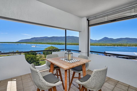 Luxury Cairns Penthouse Apt With Ocean Views (903) - Accommodation Newcastle 0
