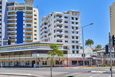 Luxury Cairns Penthouse Apt With Ocean Views (903) - Accommodation Newcastle 1