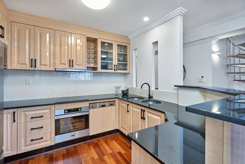 Luxury Cairns Penthouse Apt With Ocean Views (903) - Accommodation Newcastle 2
