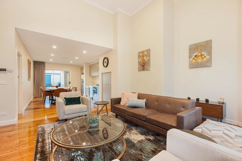 Luxury On The Esplanade - Accommodation Newcastle 2