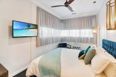 Luxury On The Esplanade - Accommodation Newcastle 3
