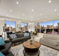 Luxury Penthouse 3BDR Inner City LRG Group WIFI - Accommodation Newcastle