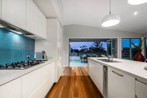Luxury Tropical Haven - Pacific Avenue, Sunshine Beach - Accommodation Newcastle 2