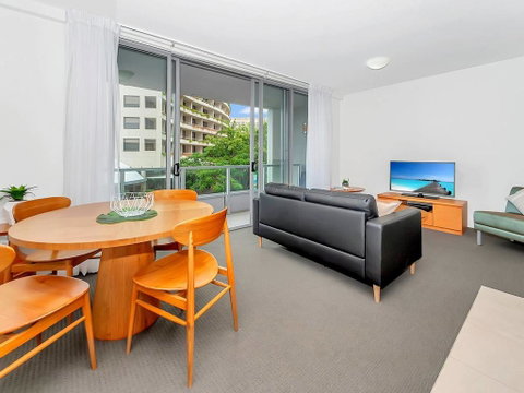 Luxury Waterfront Escape On The Harbour 315 - Accommodation Newcastle 1