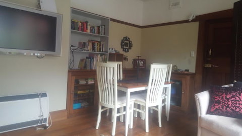 Lynton Lane - Accommodation Newcastle 1