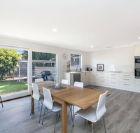 Lyons Cottage - a quaint Whalers Cottage in heart of Port Fairy - Accommodation Newcastle