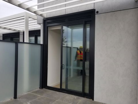 M City Self Contained Apartment - Accommodation Newcastle 0