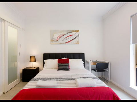 M5 Apartment In The Free Transit Zone West Perth - Accommodation Newcastle 0