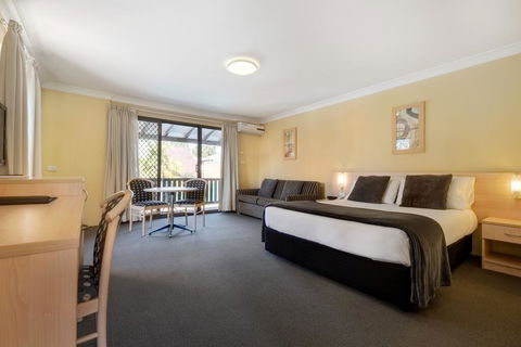 Maclin Lodge Motel - Accommodation Newcastle 2