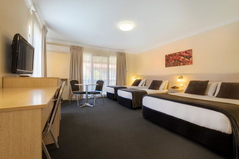 Maclin Lodge Motel - Accommodation Newcastle 1