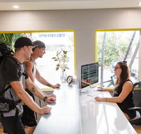 Mad Monkey Backpackers Village - Accommodation Newcastle
