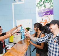 Mad Monkey Backpackers Waterfront - Accommodation Newcastle