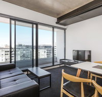 Magnificent Apartment with Spa in Melb - Accommodation Newcastle