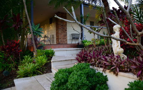 Magnificent Lakeview House - Long Jetty - Accommodation Newcastle 1