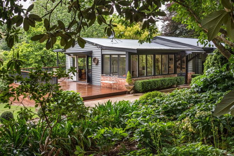 Magnolias On Mernda - Accommodation Newcastle 0