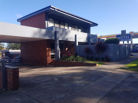 Mahogany Motel - Accommodation Newcastle 0