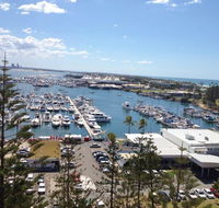 Main Beach Waterfront Apartment - Accommodation Newcastle