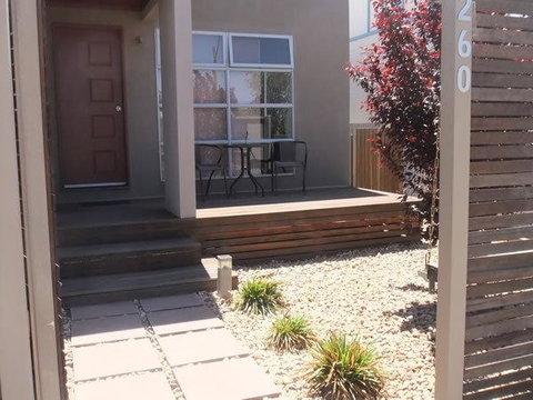 Maison De Chocolate - Accommodation Newcastle 2