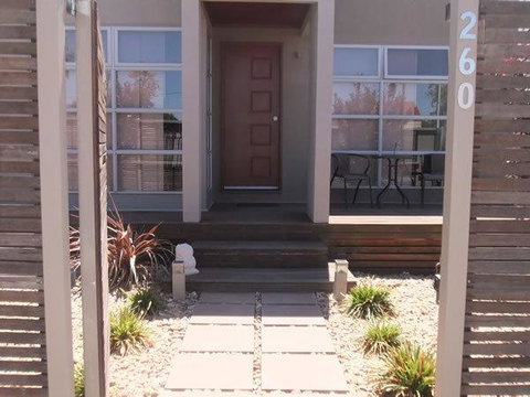 Maison De Chocolate - Accommodation Newcastle 1