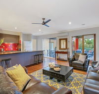 Manna Gums - Accommodation Newcastle