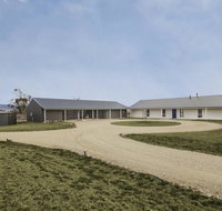 Manna Tree Farm -modern home with majestic views in stunning countryside - Accommodation Newcastle
