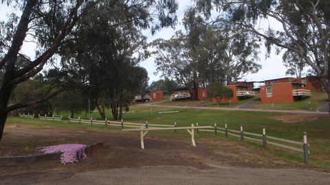 Mansfield Country Resort - Accommodation Newcastle 2