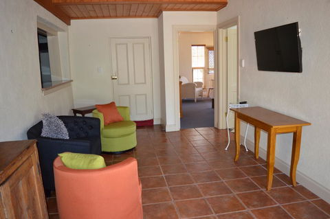 Marananga Cottages - Accommodation Newcastle 0