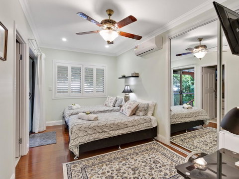 Margate House - Accommodation Newcastle 2