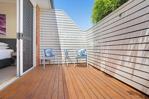 Mayfield Short Stay Apartments - Accommodation Newcastle 3
