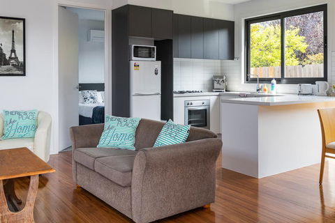 McKenna By Lily Sands - Accommodation Newcastle 0