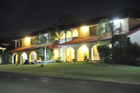 McNevins Warwick Motel - Accommodation Newcastle 3