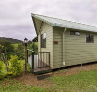 Mena Creek Flower House - Accommodation Newcastle