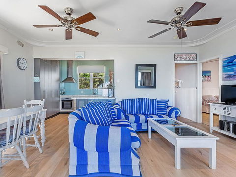 Mermaids Rest @ Corlette - Accommodation Newcastle 3