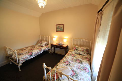 Miss Mabel Cottage - Accommodation Newcastle 3